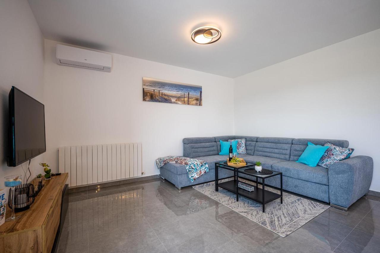 Domus Alba Apartments Pula Buitenkant foto