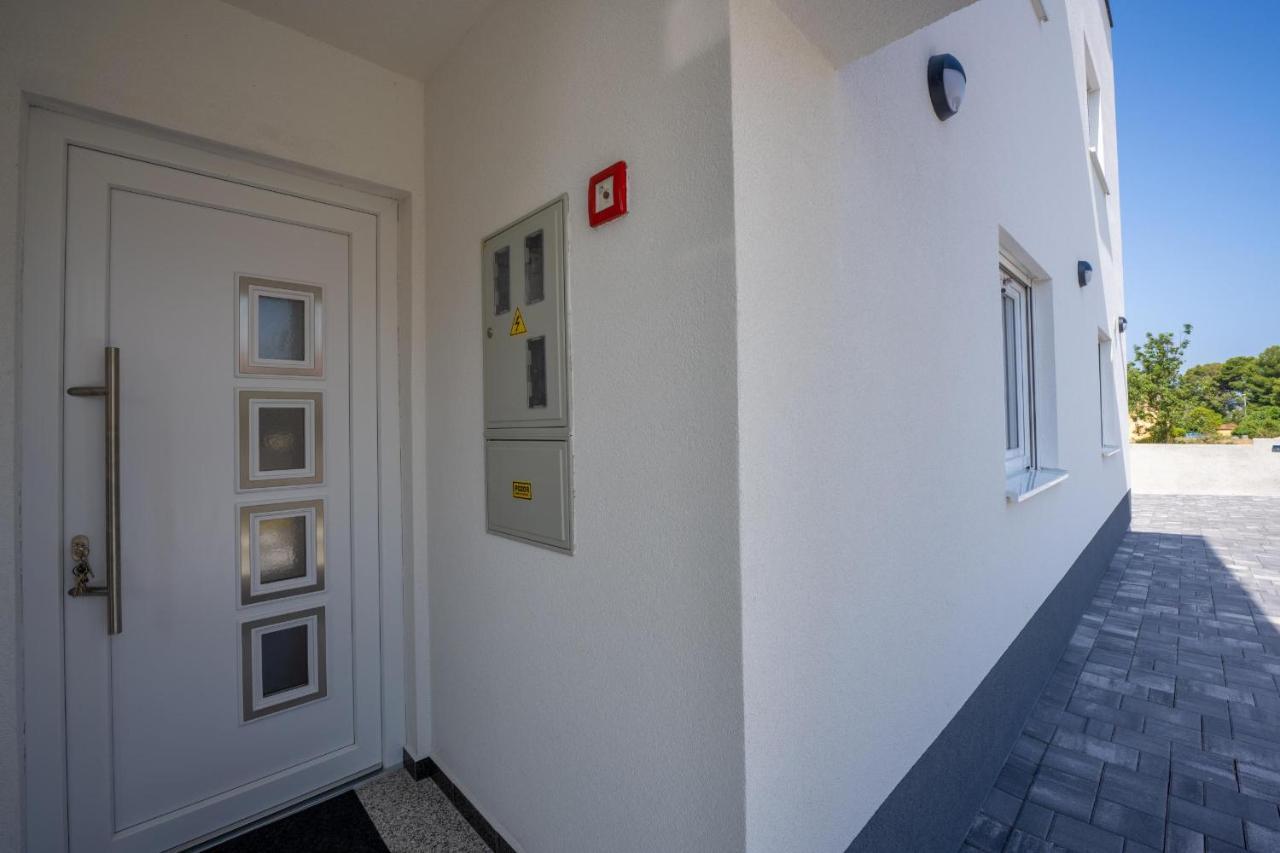 Domus Alba Apartments Pula Buitenkant foto