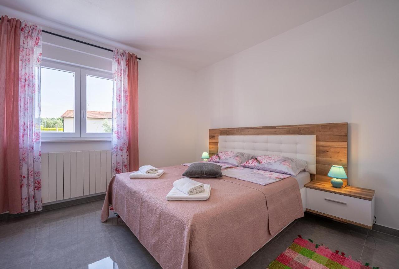 Domus Alba Apartments Pula Buitenkant foto